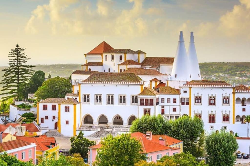 Unique Luxurious 17-Century Smart Chapel In Historical Center - Sintra Wow Villa Bagian luar foto